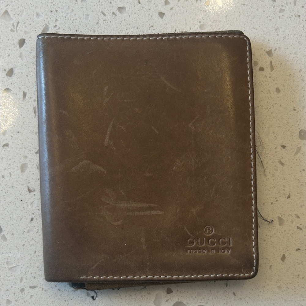 Mena vintage Gucci wallet
